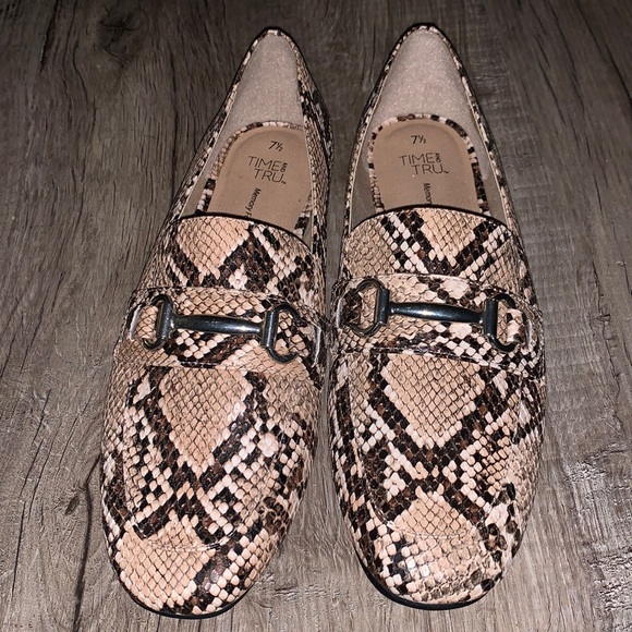 Time And Tru Slip On Shoes - Picture 2 of 14
